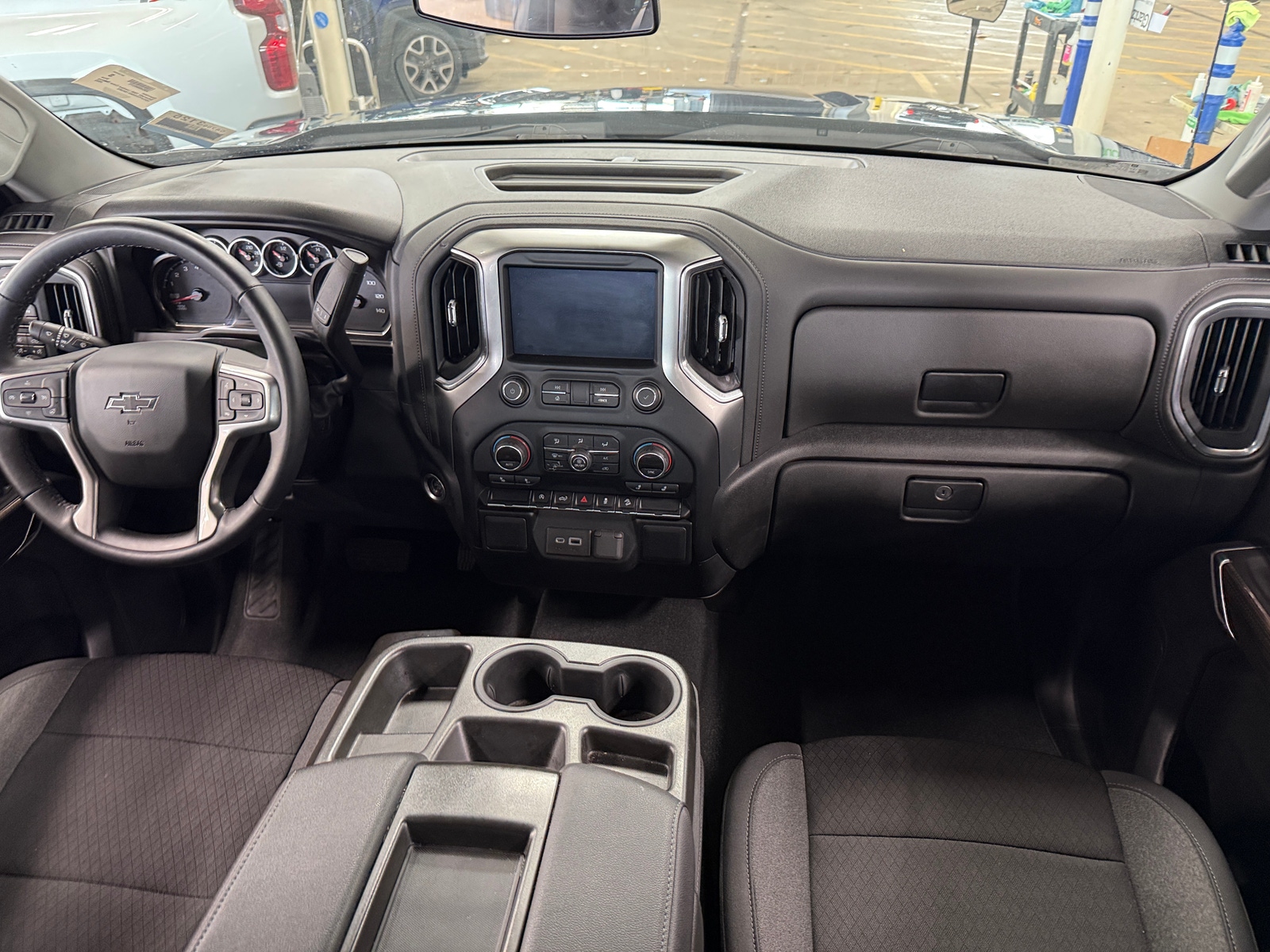 Thumbnail: 2022 Chevrolet Silverado 1500 - 3