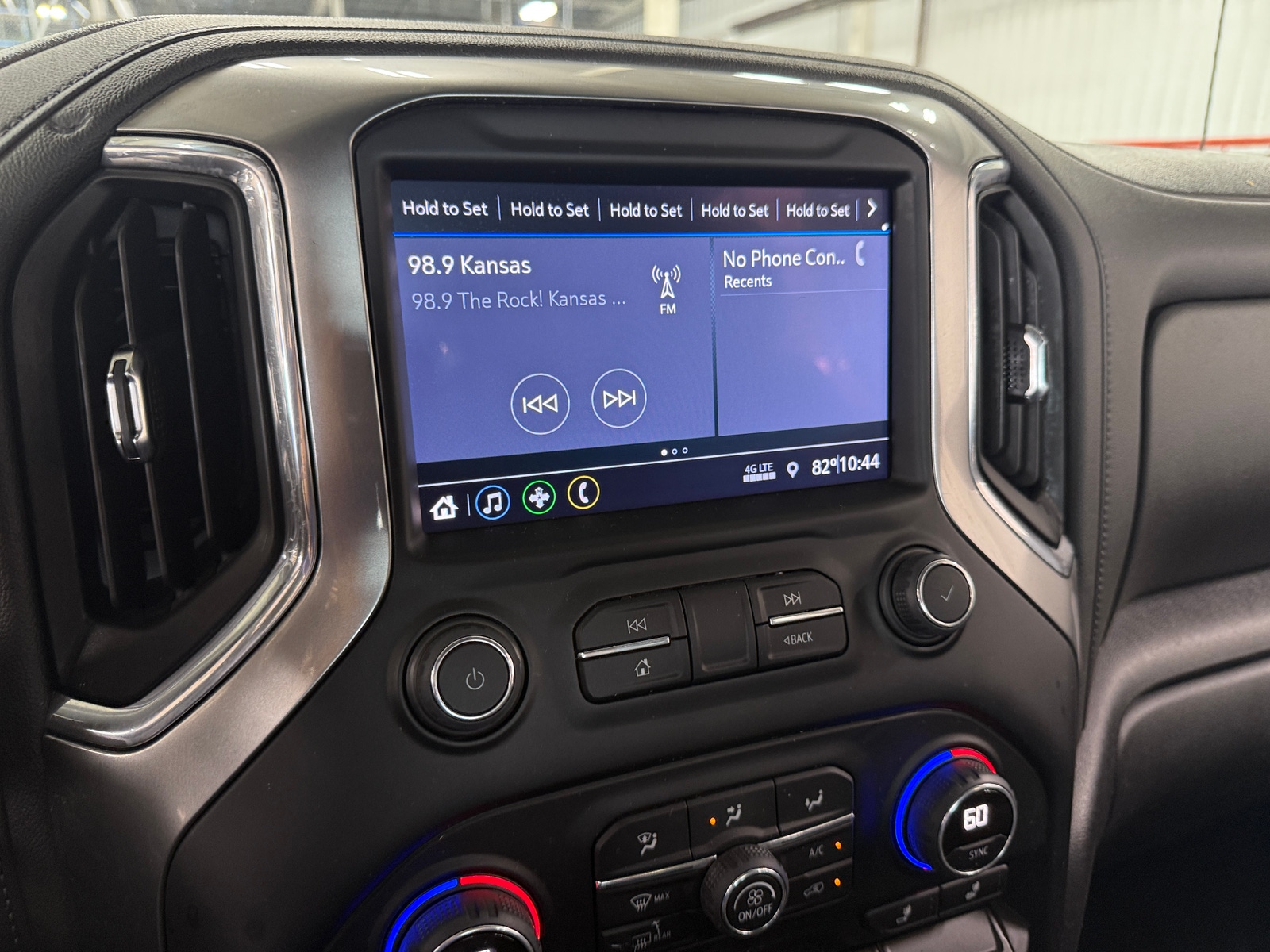 Thumbnail: 2022 Chevrolet Silverado 1500 - 4