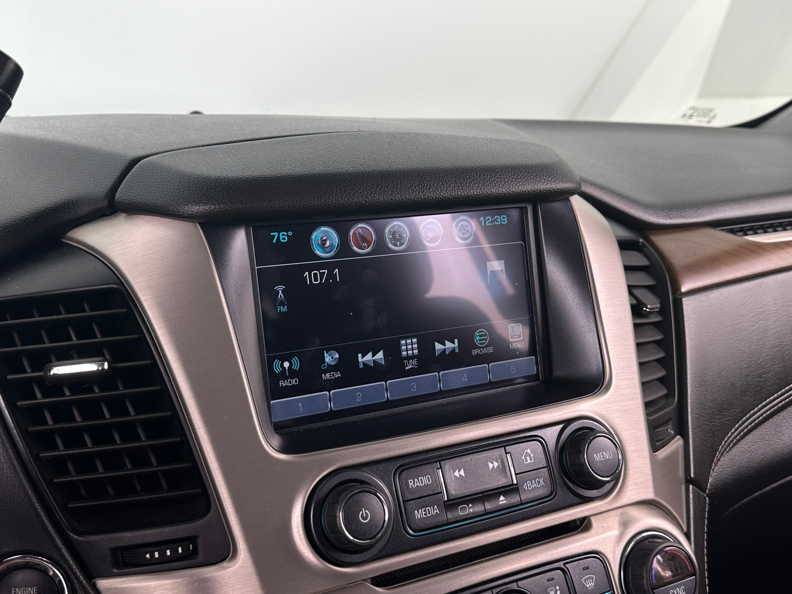 Thumbnail: 2019 GMC Yukon - 3