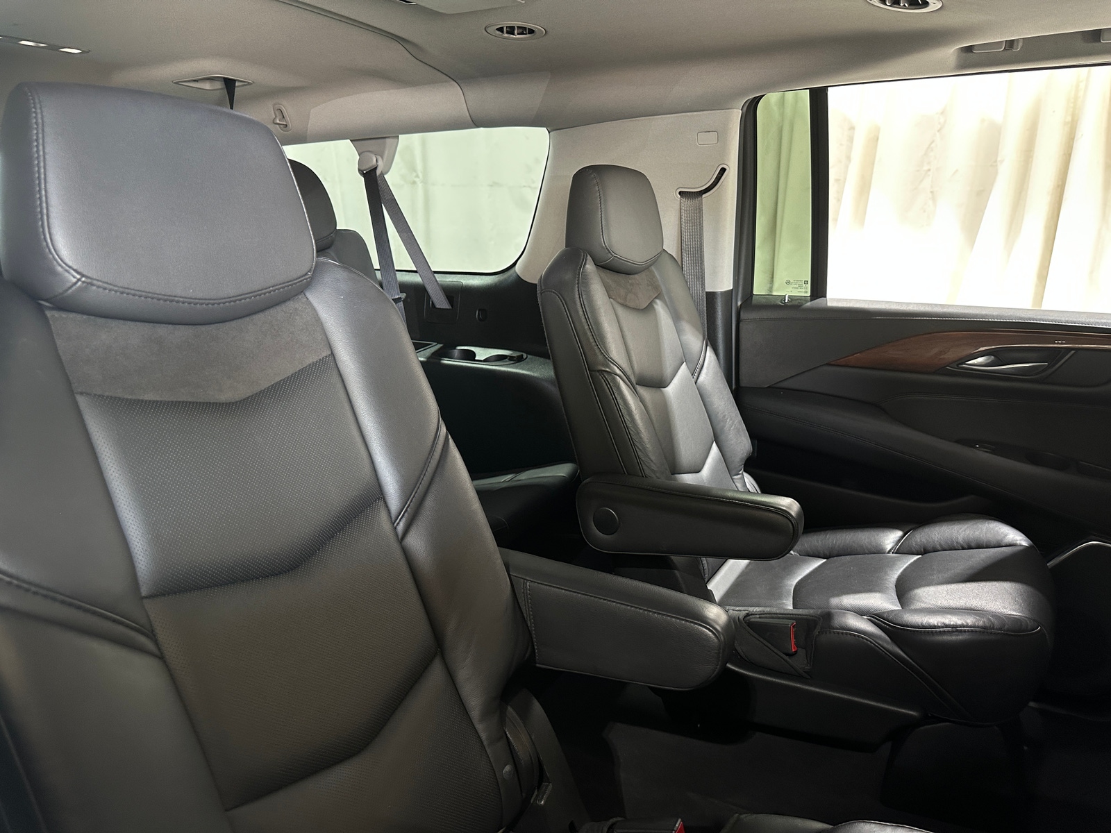 Thumbnail: 2020 Cadillac Escalade - 5