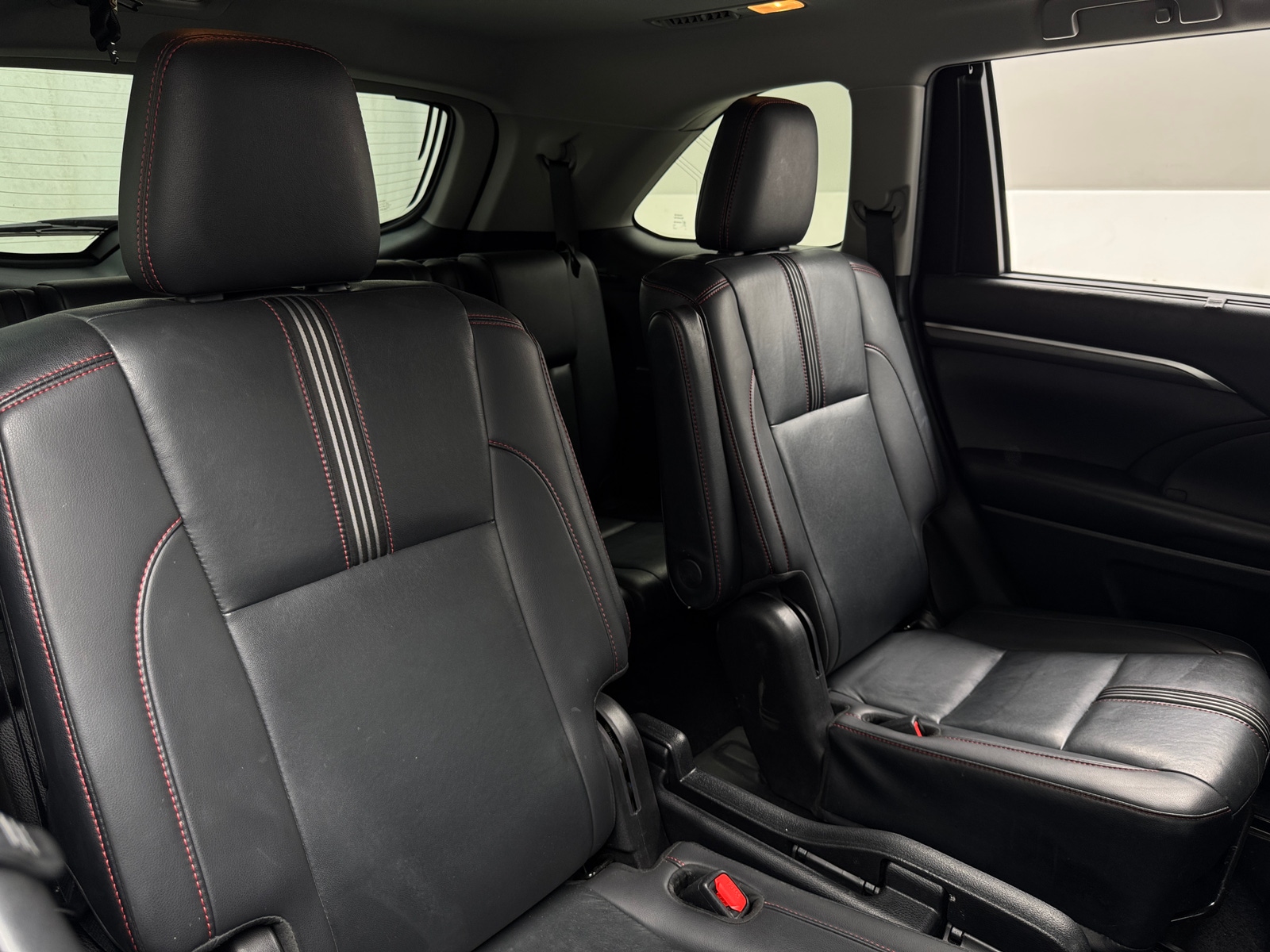Thumbnail: 2019 Toyota Highlander - 5