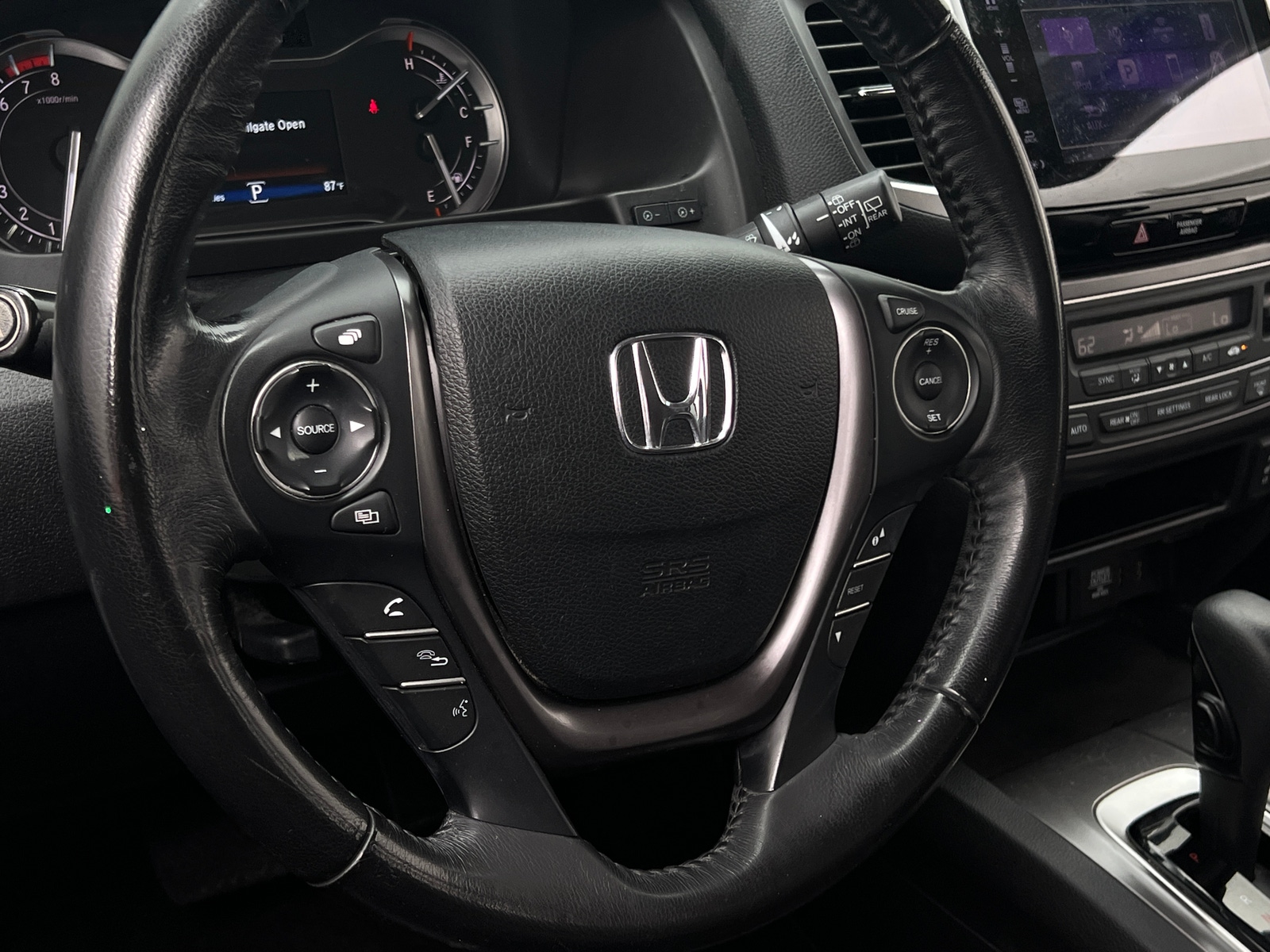 Thumbnail: 2018 Honda Pilot - 4