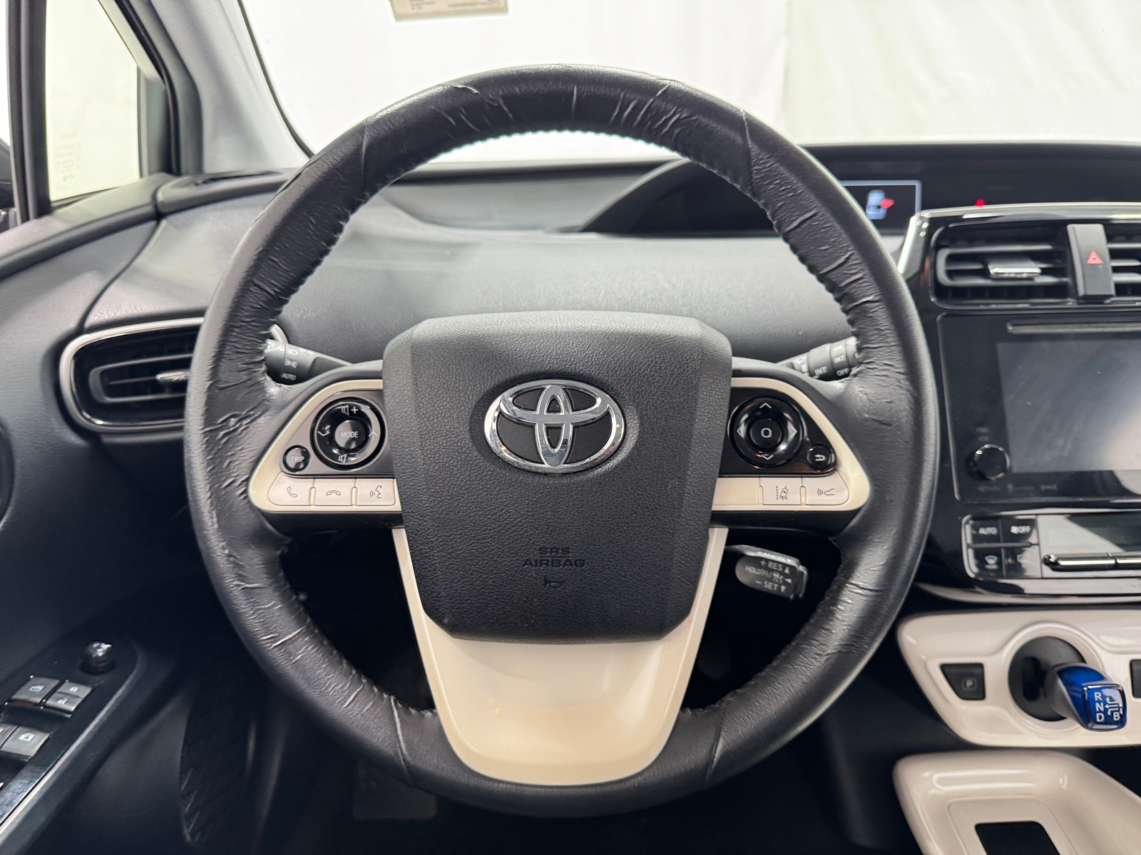 Thumbnail: 2016 Toyota Prius - 5