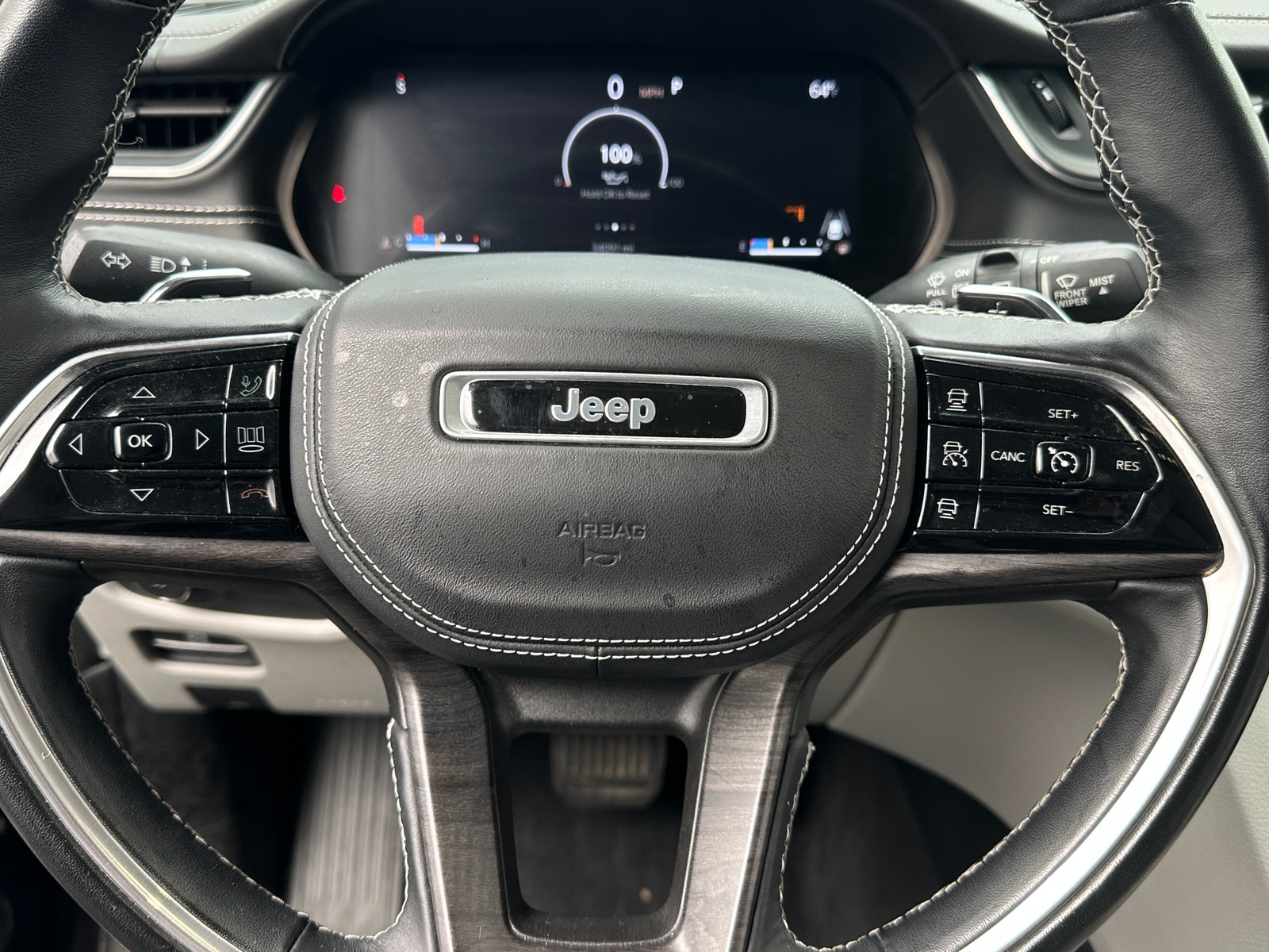 Thumbnail: 2022 Jeep Grand Cherokee L - 4