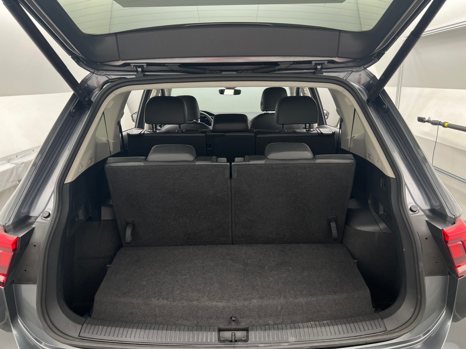 Thumbnail: 2024 Volkswagen Tiguan - 6