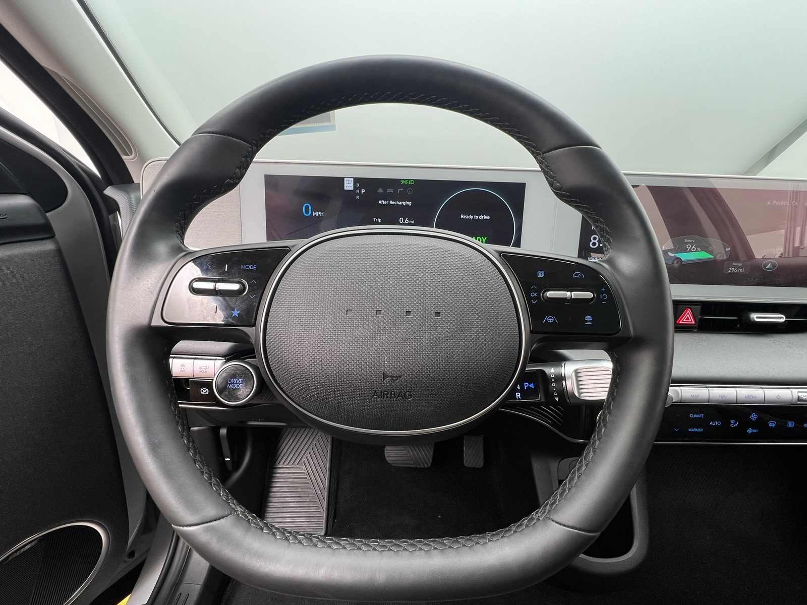 Thumbnail: 2023 Hyundai Ioniq 5 - 4