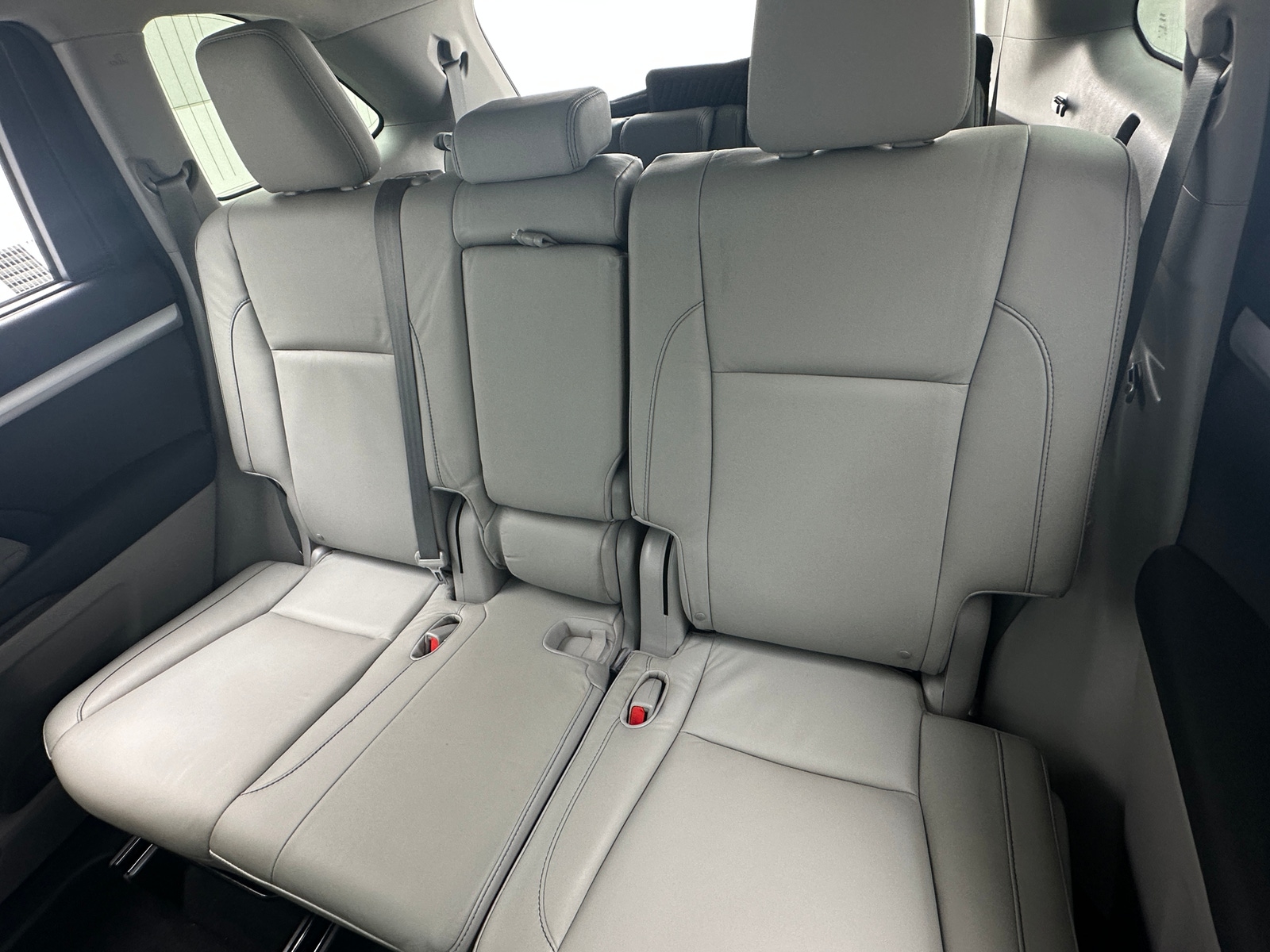 Thumbnail: 2015 Toyota Highlander - 5