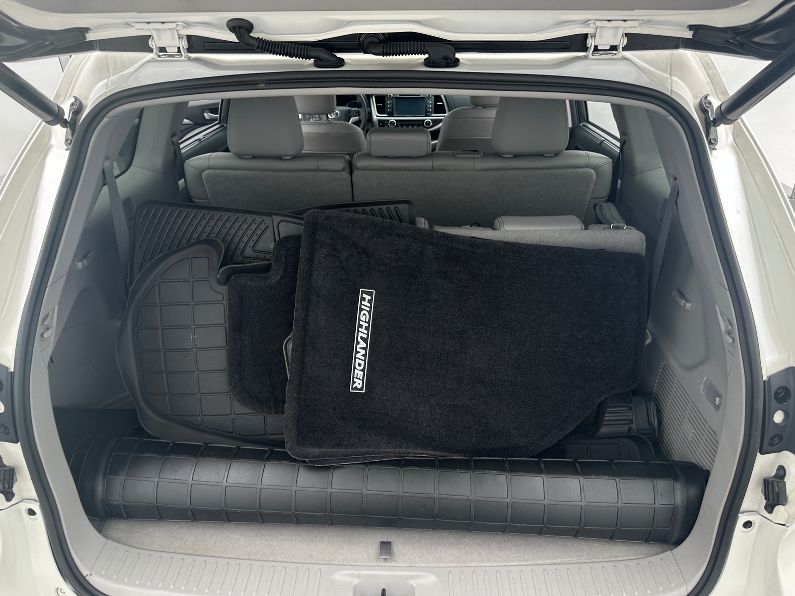 Thumbnail: 2015 Toyota Highlander - 6