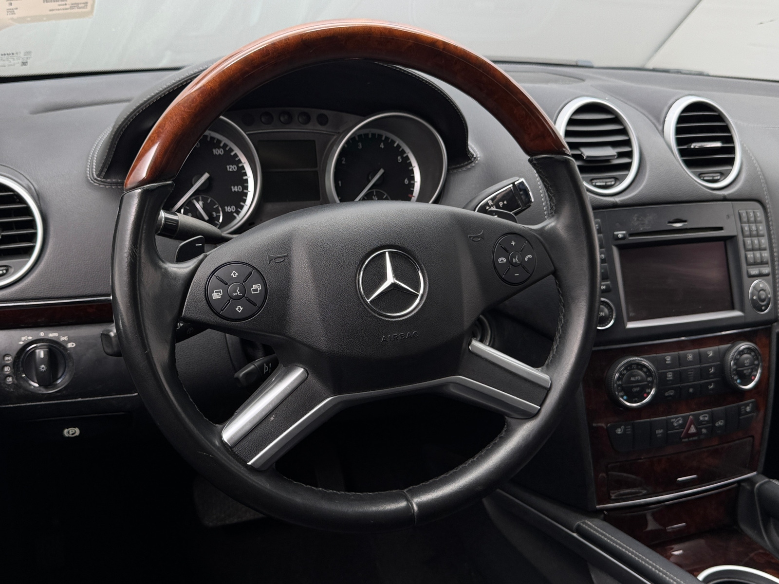 Thumbnail: 2011 Mercedes-Benz GL-Class - 4