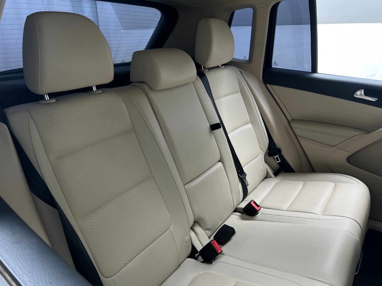 Thumbnail: 2016 Volkswagen Tiguan - 6