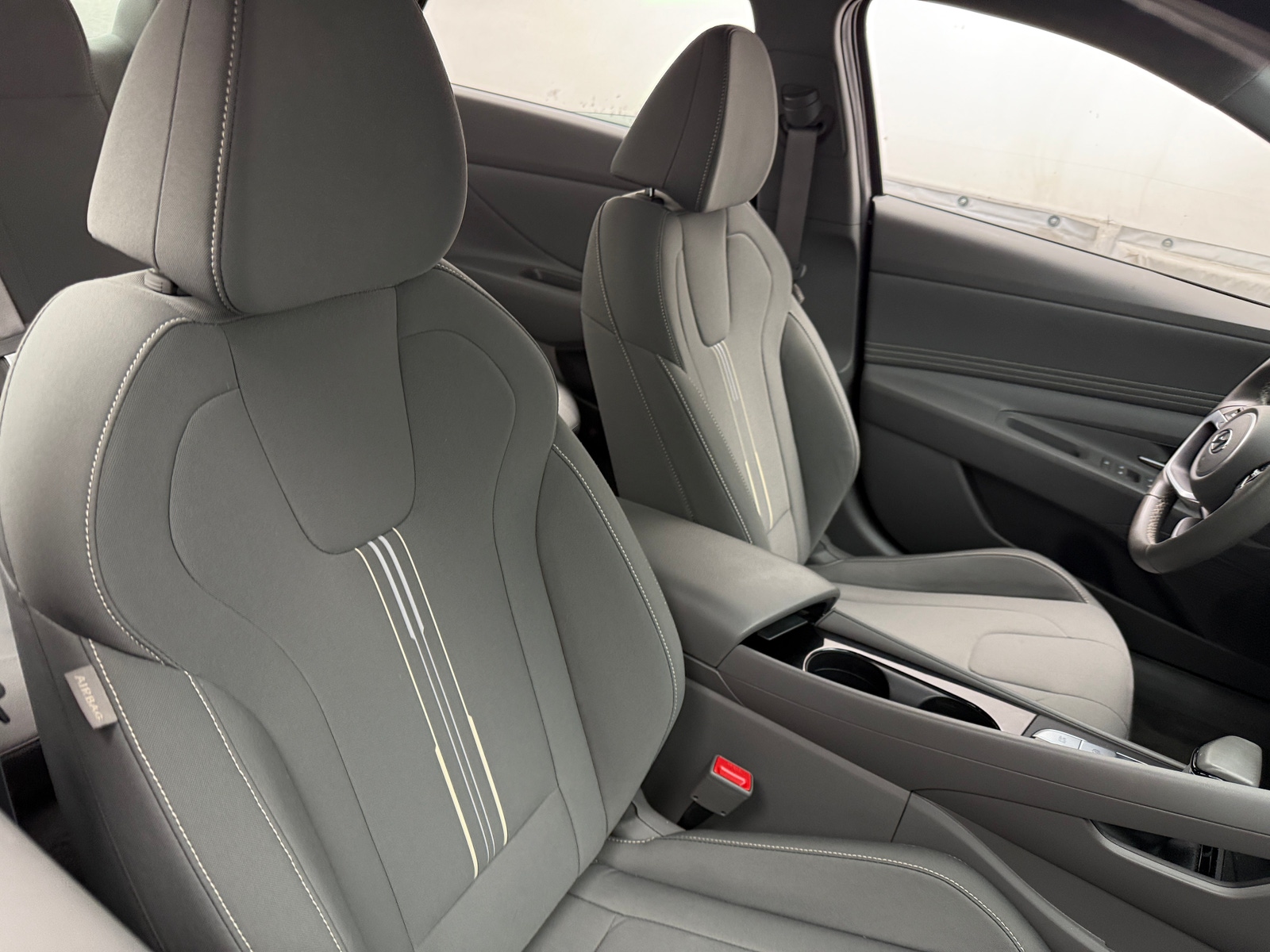 Thumbnail: 2023 Hyundai Elantra - 2