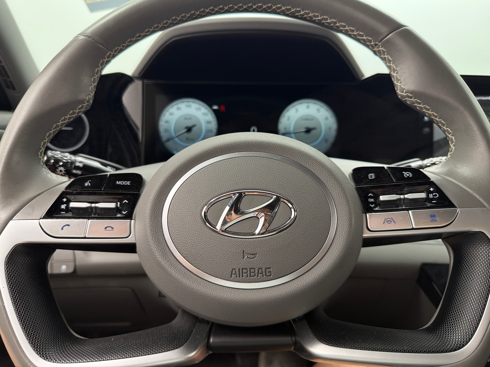Thumbnail: 2023 Hyundai Elantra - 5