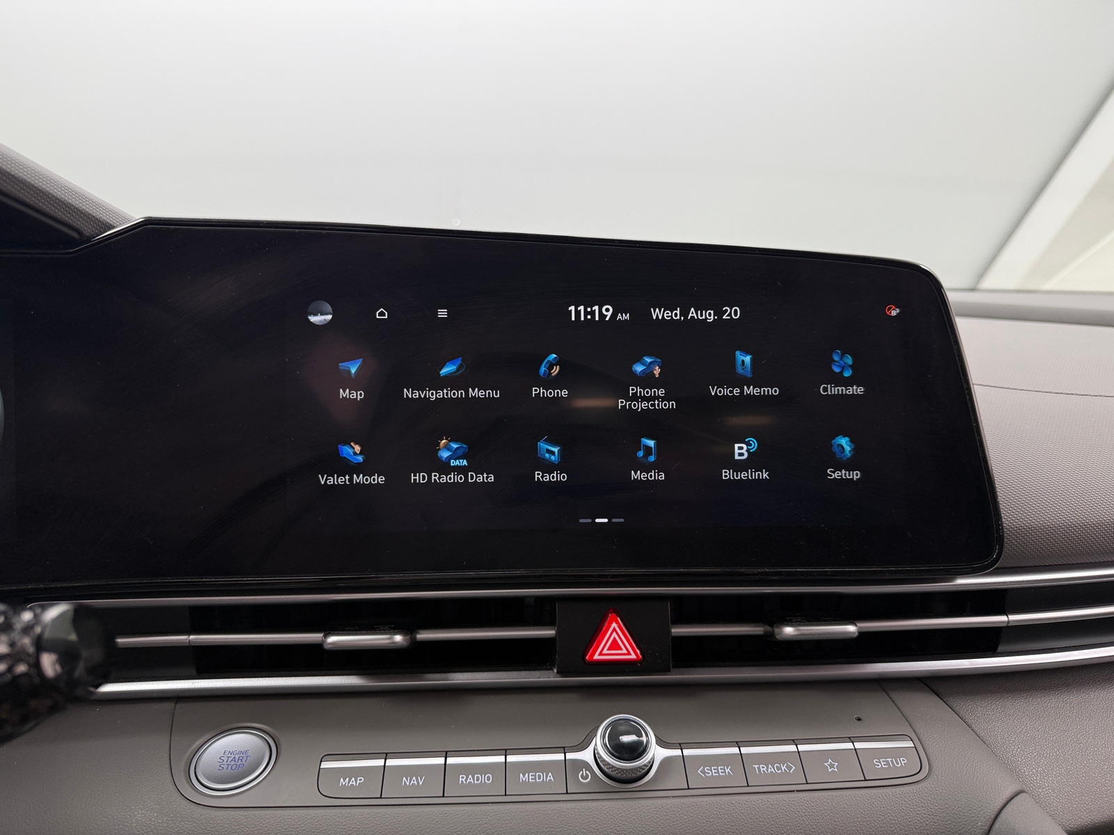 Thumbnail: 2023 Hyundai Elantra - 4