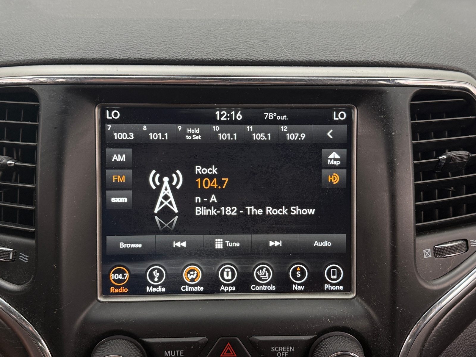 Thumbnail: 2018 Jeep Grand Cherokee - 4