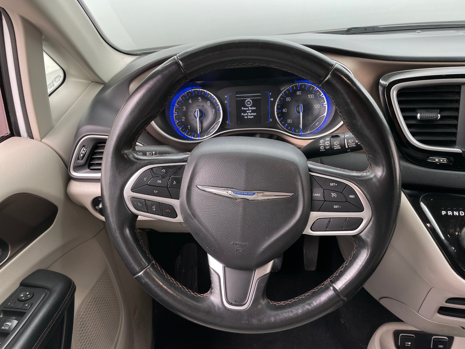 Thumbnail: 2018 Chrysler Pacifica - 4