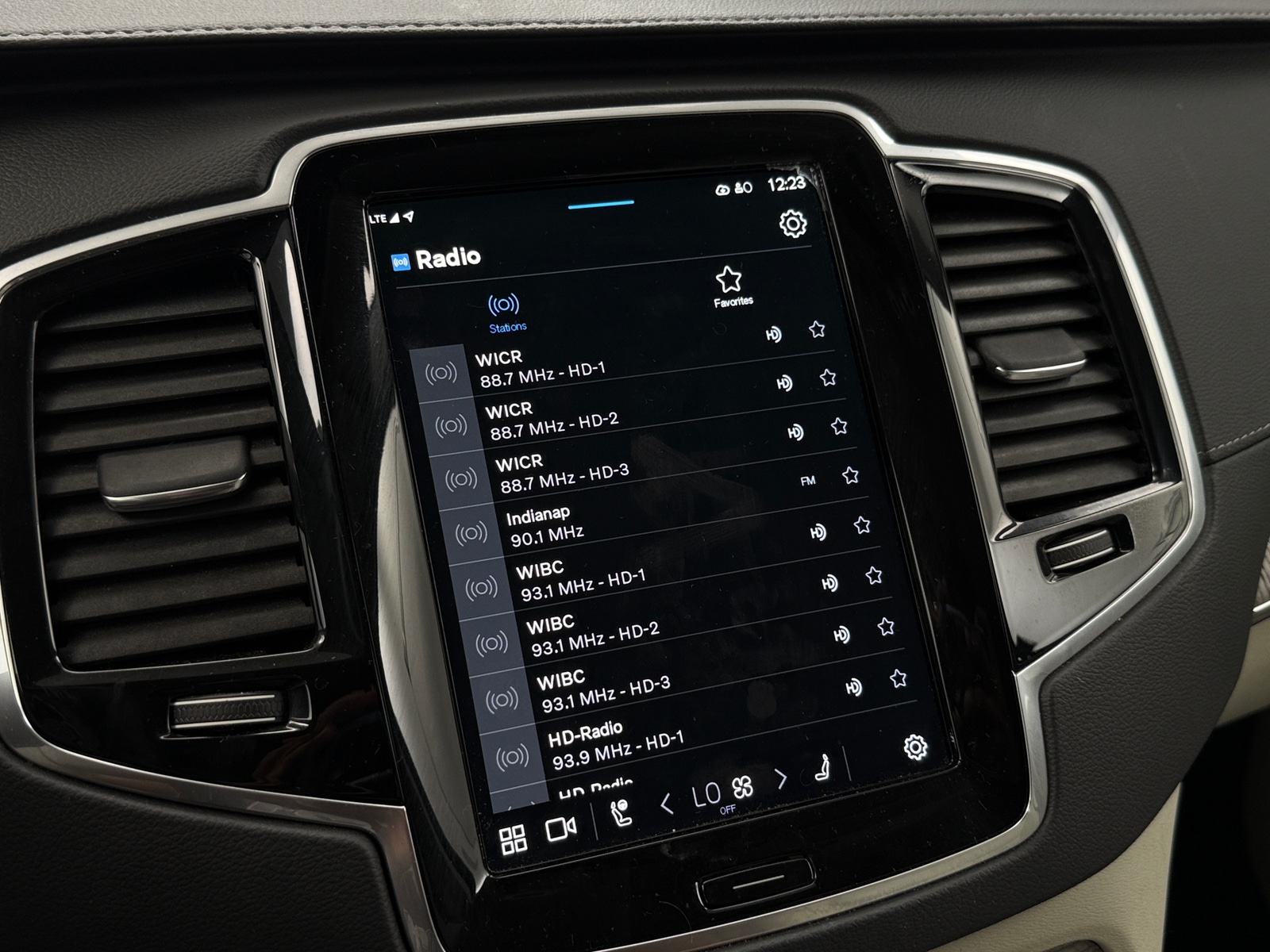 Thumbnail: 2024 Volvo XC90 - 3