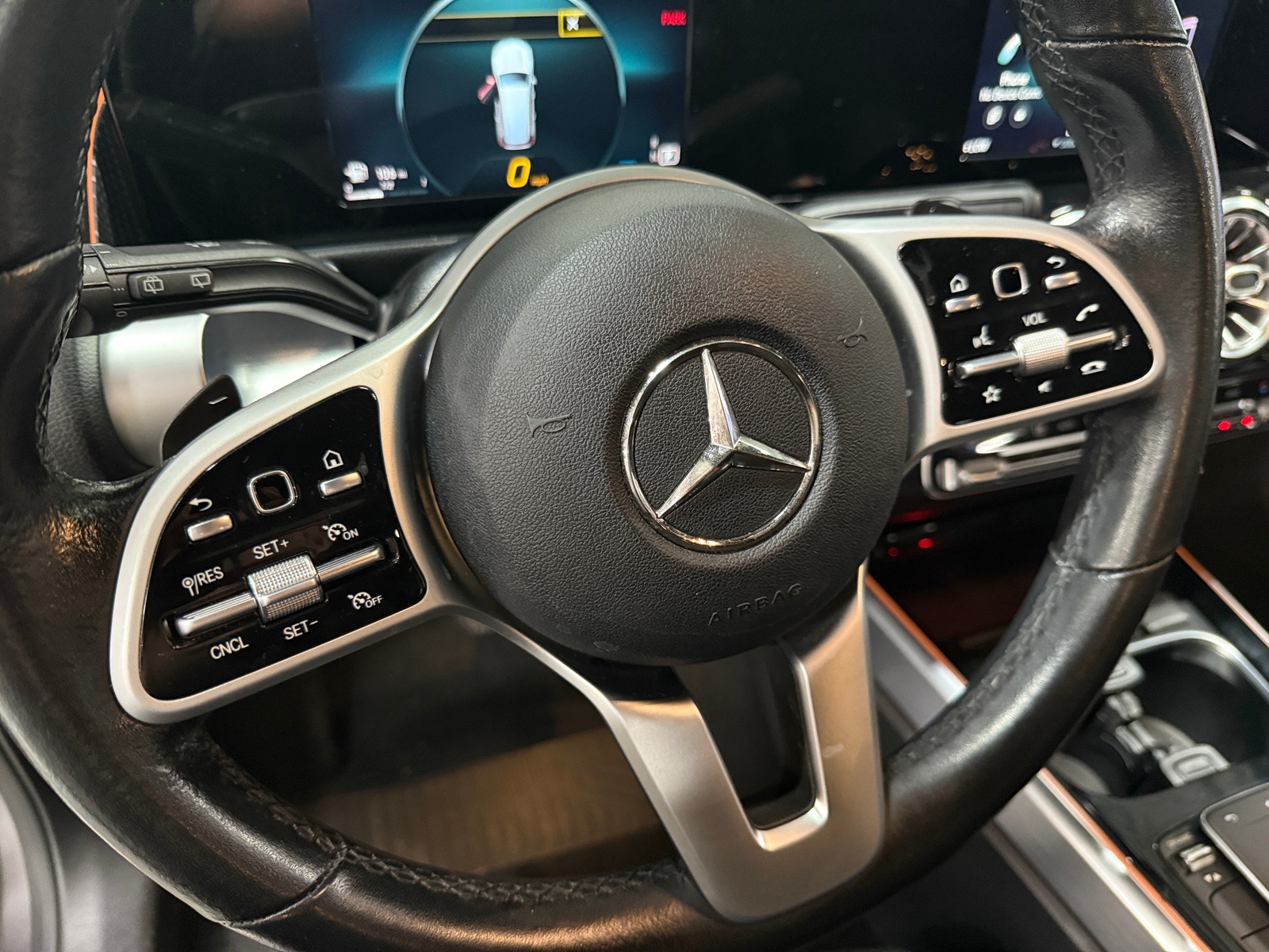 Thumbnail: 2021 Mercedes-Benz GLB - 4