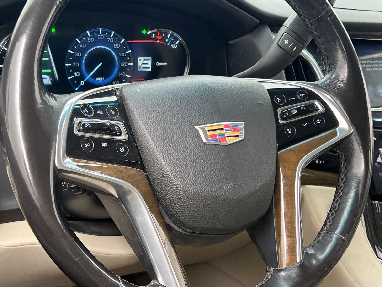 Thumbnail: 2019 Cadillac Escalade - 4
