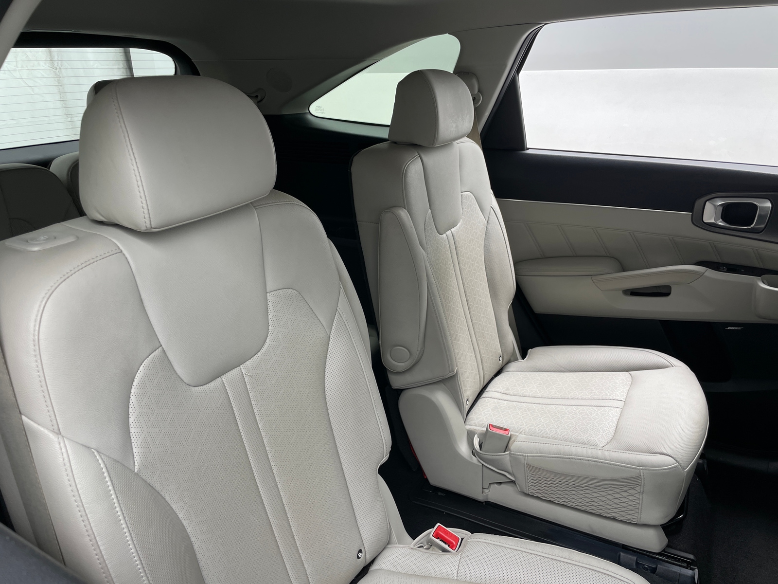 Thumbnail: 2022 Kia Sorento - 5