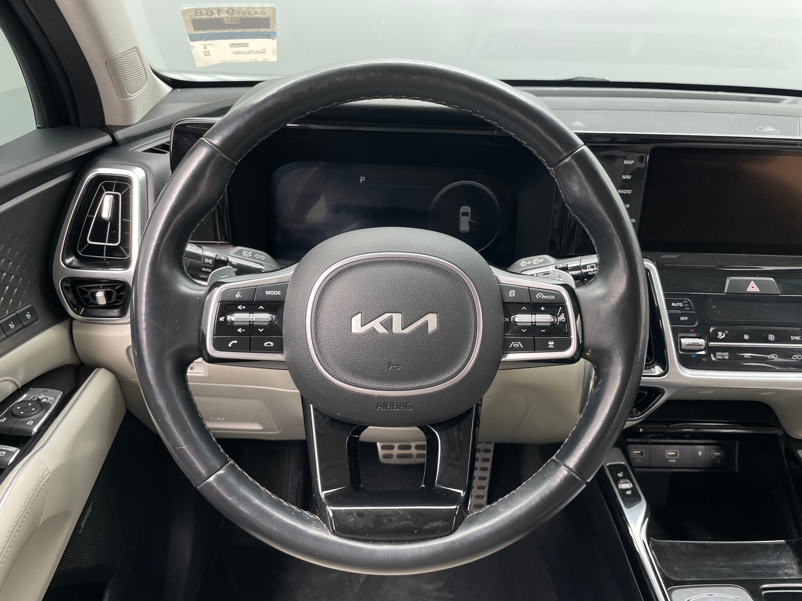 Thumbnail: 2022 Kia Sorento - 4