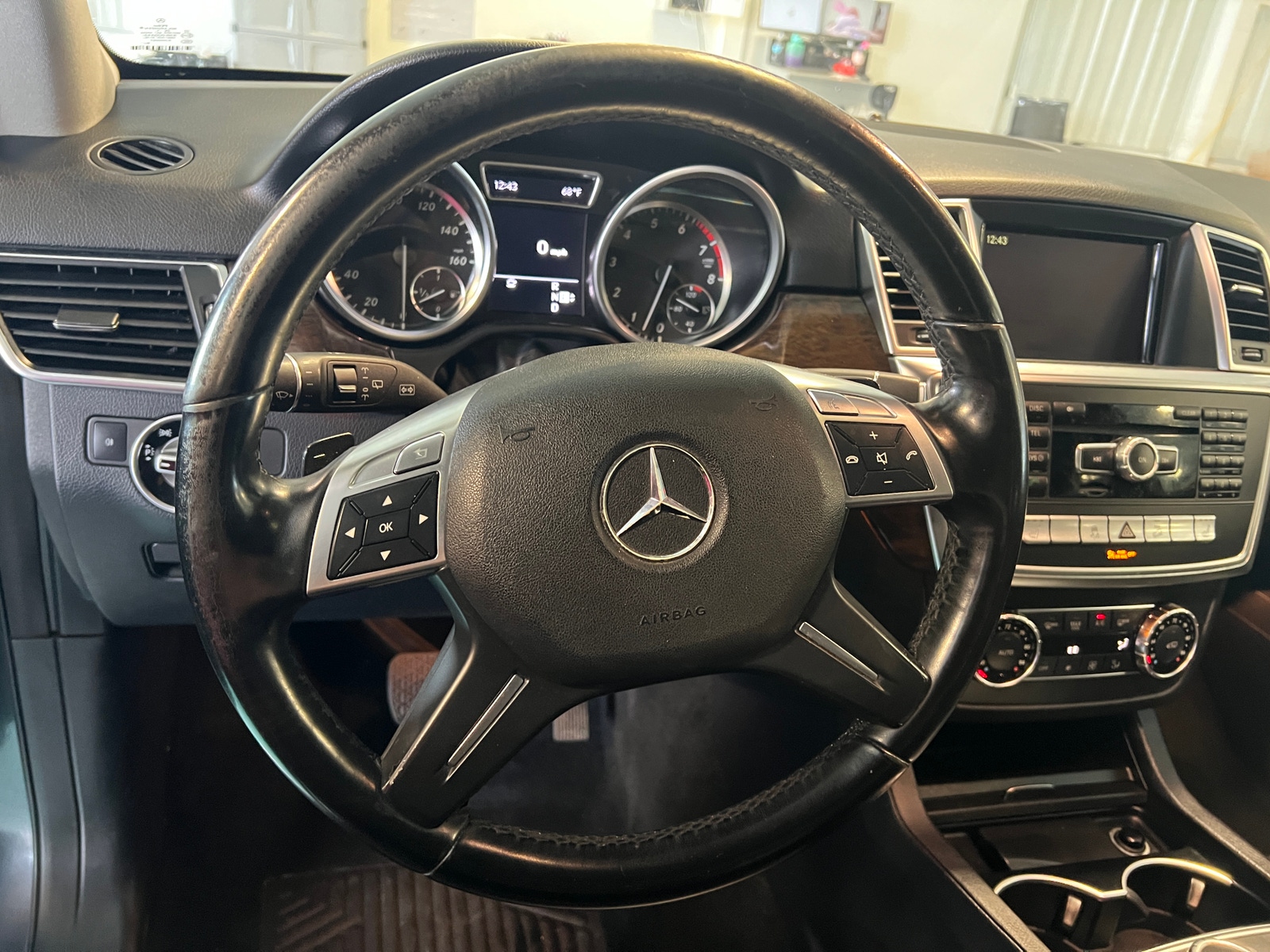 Thumbnail: 2012 Mercedes-Benz M-Class - 4