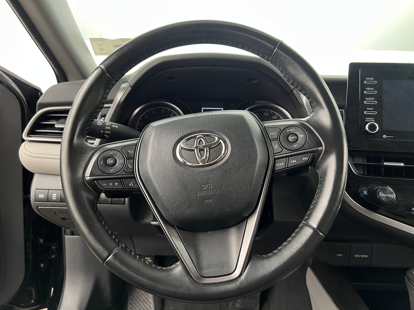 Thumbnail: 2023 Toyota Camry - 4