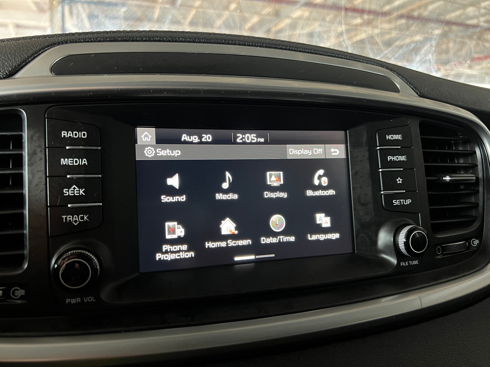 Thumbnail: 2020 Kia Sorento - 4