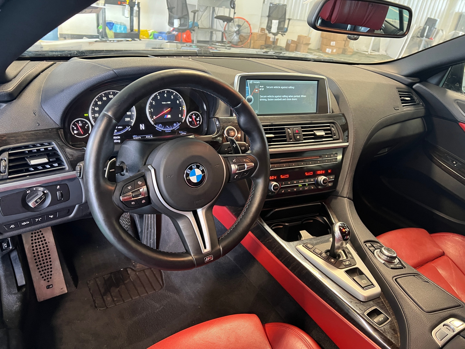 Thumbnail: 2013 BMW M6 - 2