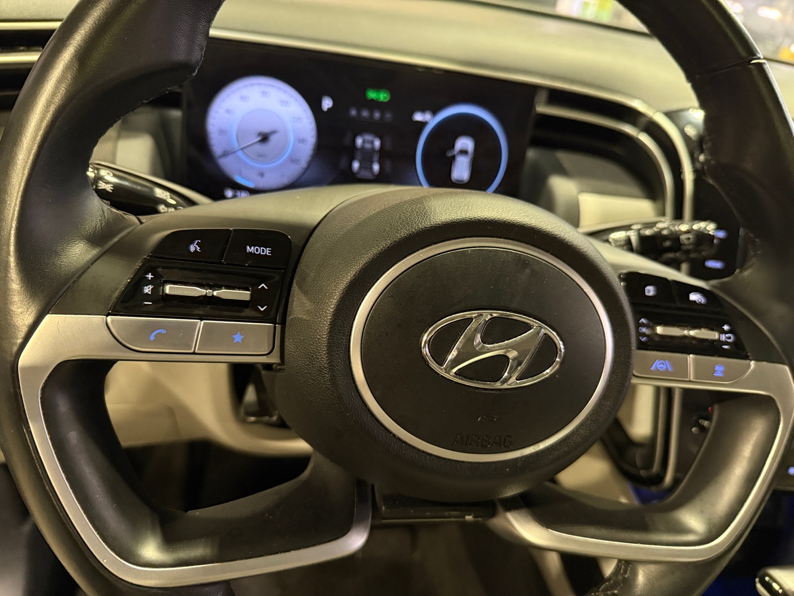 Thumbnail: 2022 Hyundai Tucson - 4