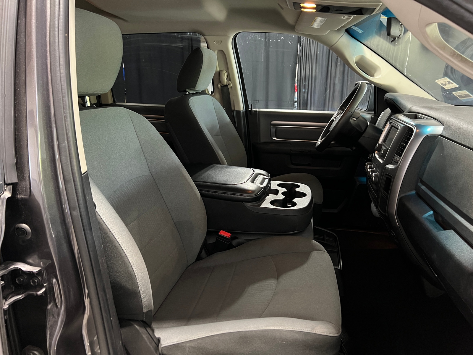 Thumbnail: 2021 RAM 1500 Classic - 2