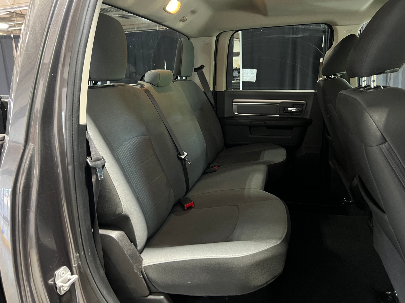 Thumbnail: 2021 RAM 1500 Classic - 6