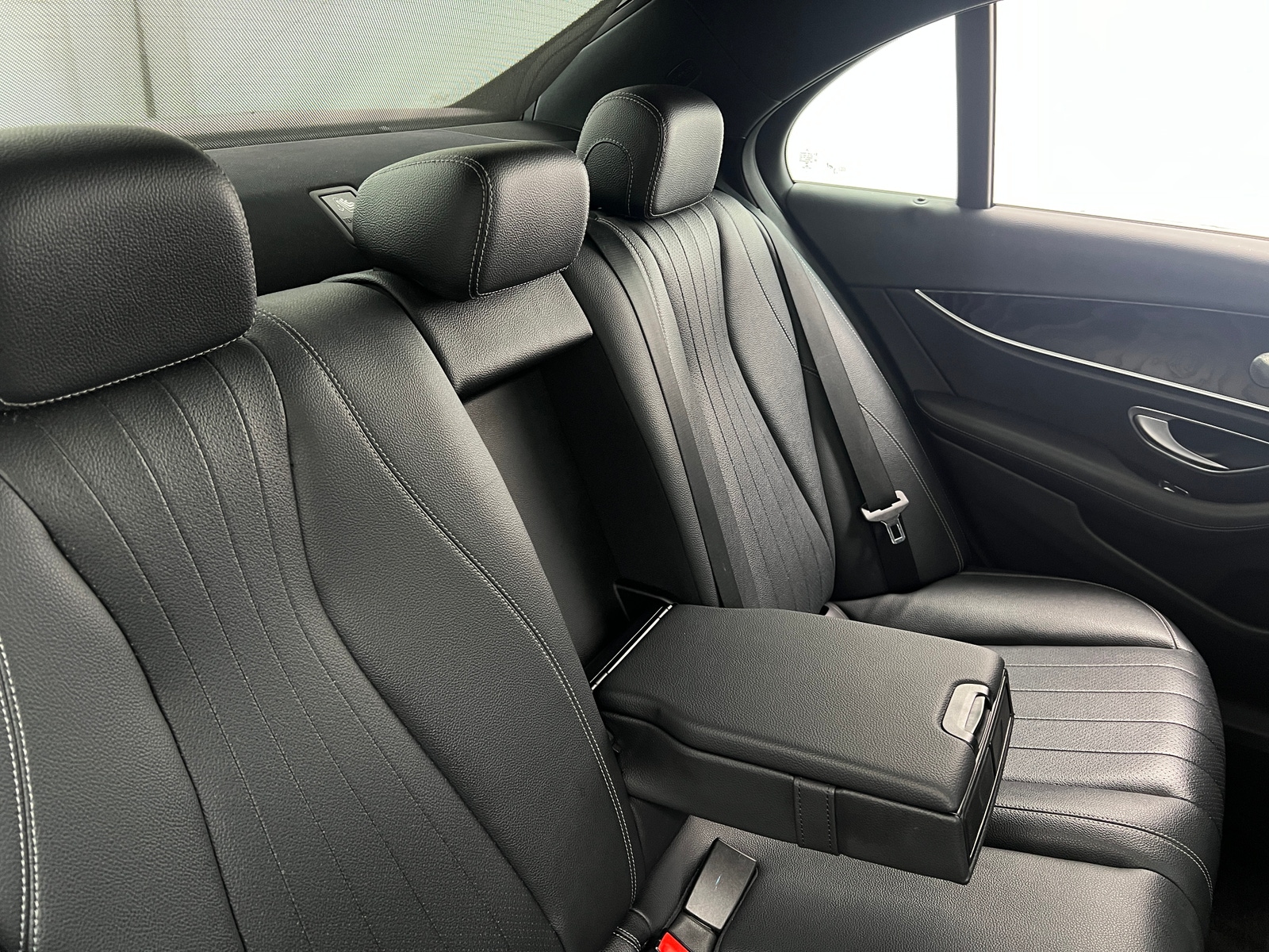 Thumbnail: 2017 Mercedes-Benz E-Class - 5