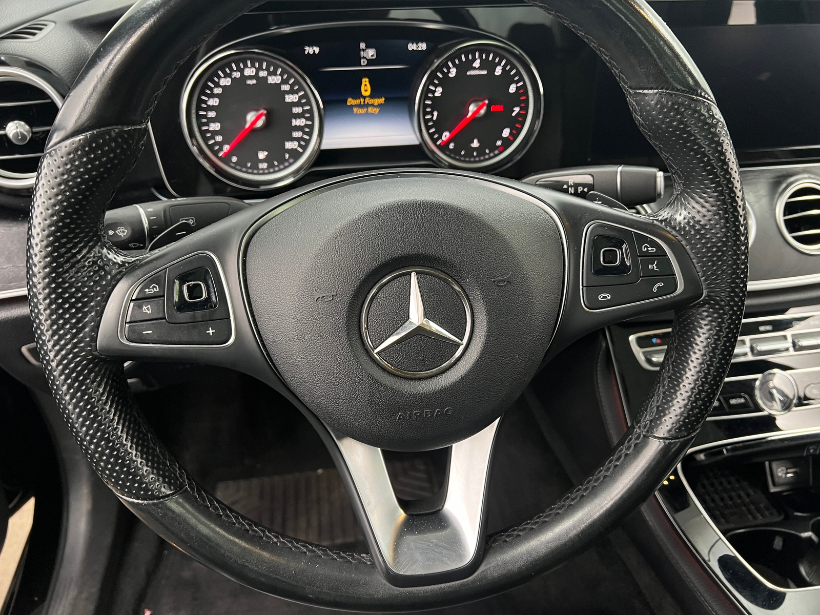 Thumbnail: 2017 Mercedes-Benz E-Class - 4