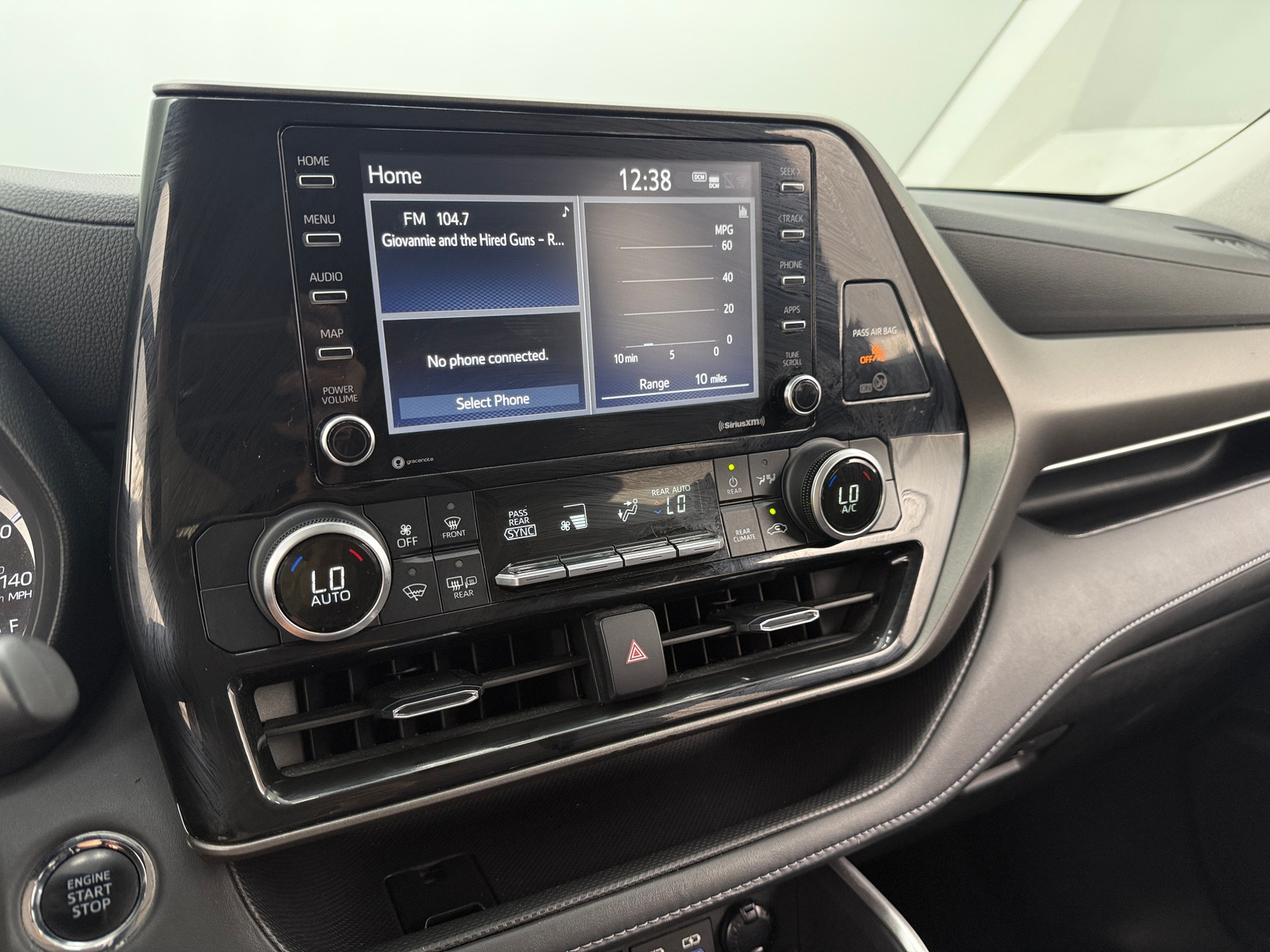Thumbnail: 2022 Toyota Highlander - 4
