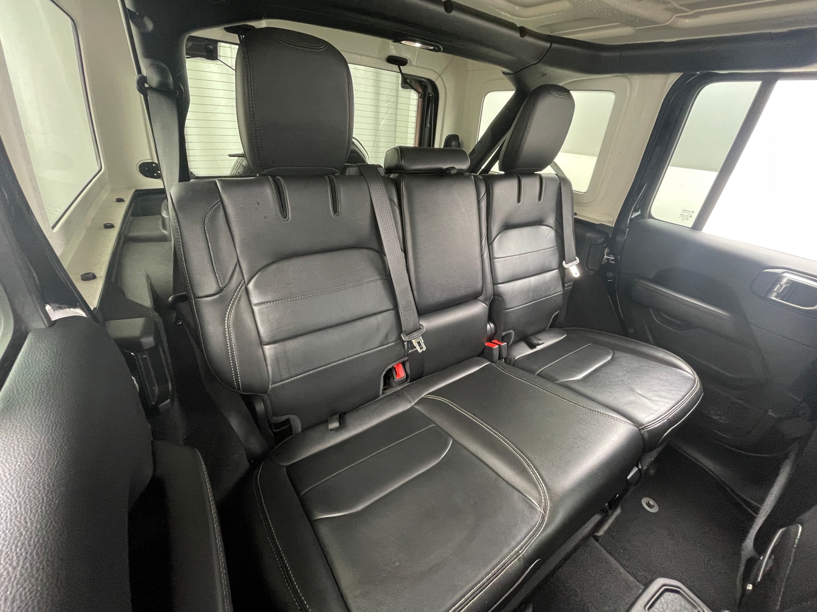 Thumbnail: 2021 Jeep Wrangler - 5