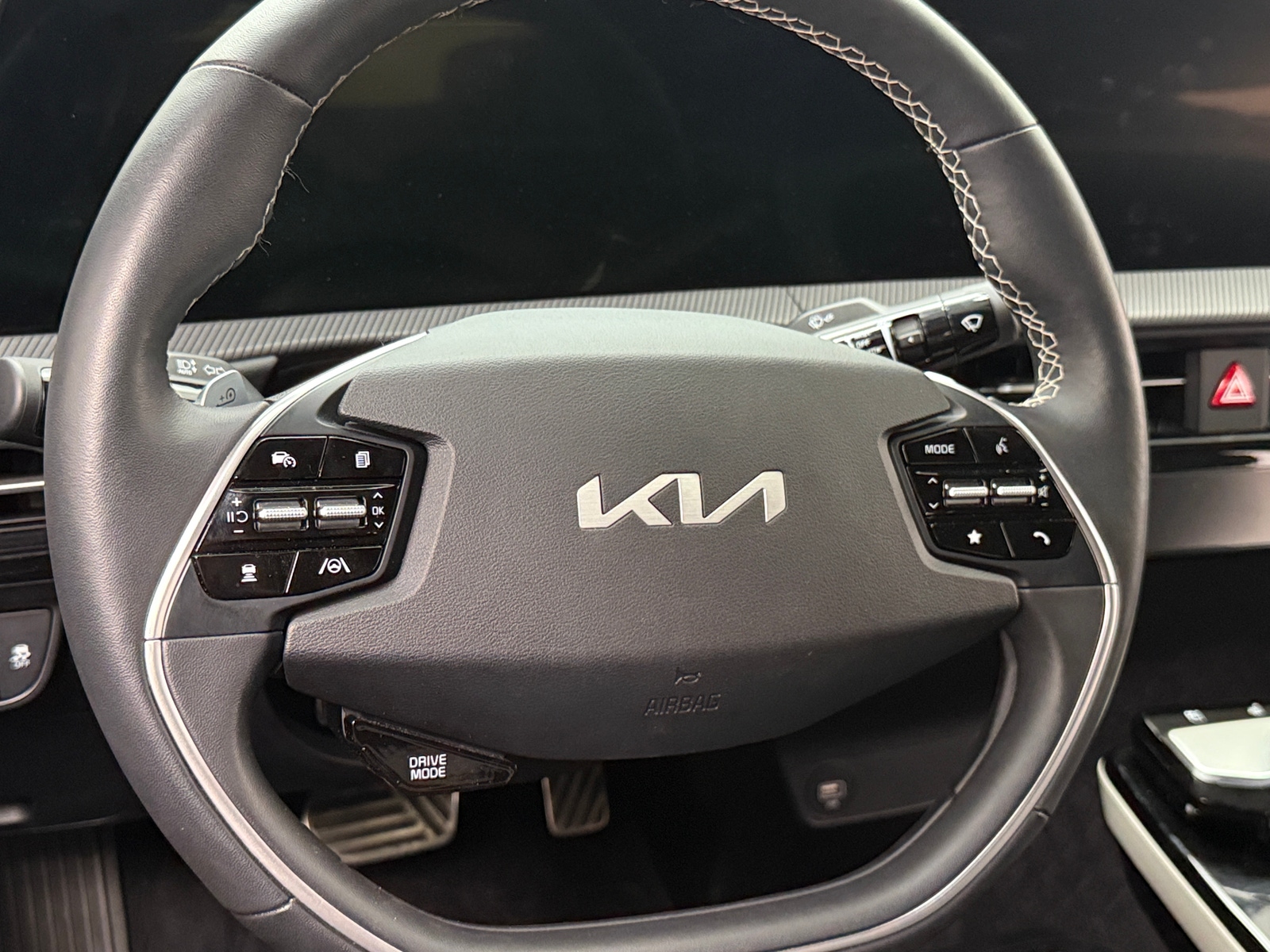 Thumbnail: 2023 Kia EV6 - 4