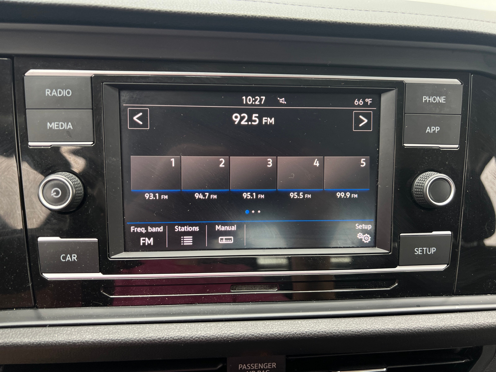 Thumbnail: 2019 Volkswagen Jetta - 4