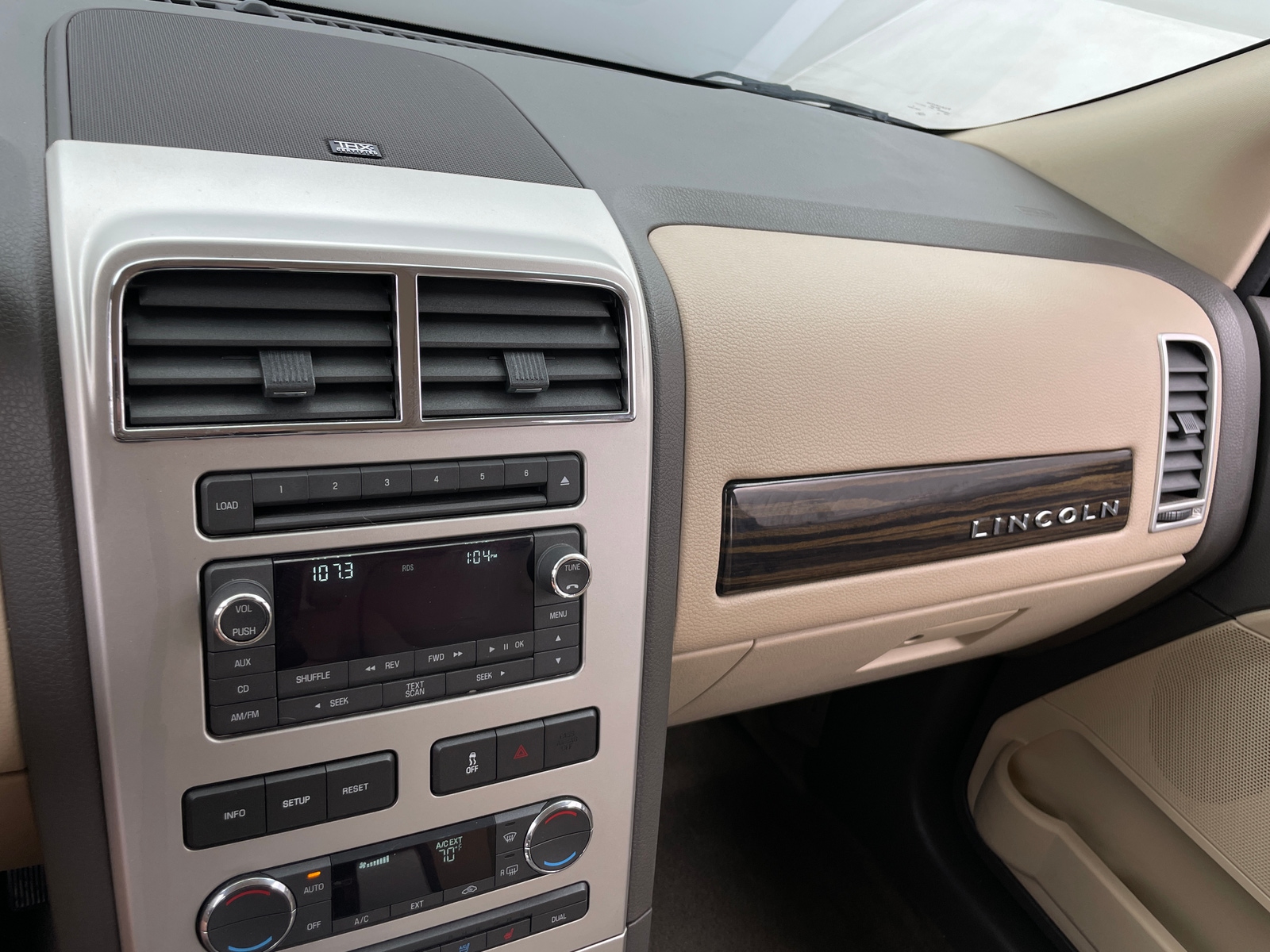 Thumbnail: 2010 Lincoln MKX - 3
