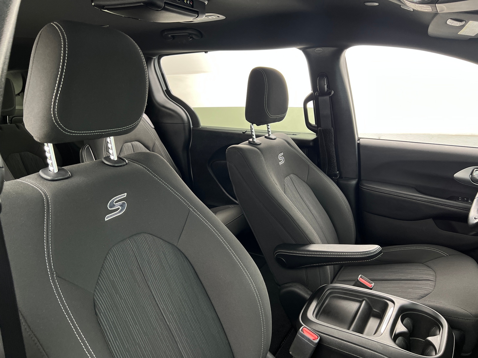 Thumbnail: 2019 Chrysler Pacifica - 2
