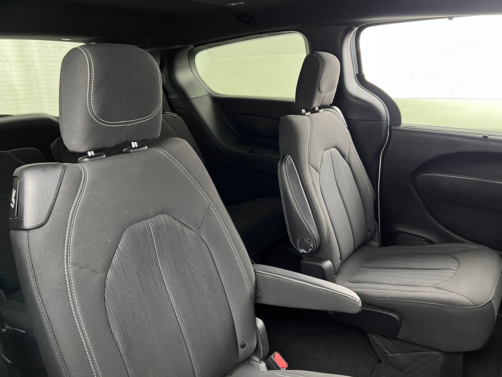 Thumbnail: 2019 Chrysler Pacifica - 6