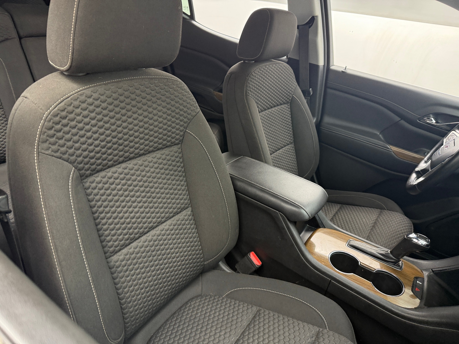 Thumbnail: 2019 GMC Acadia - 2