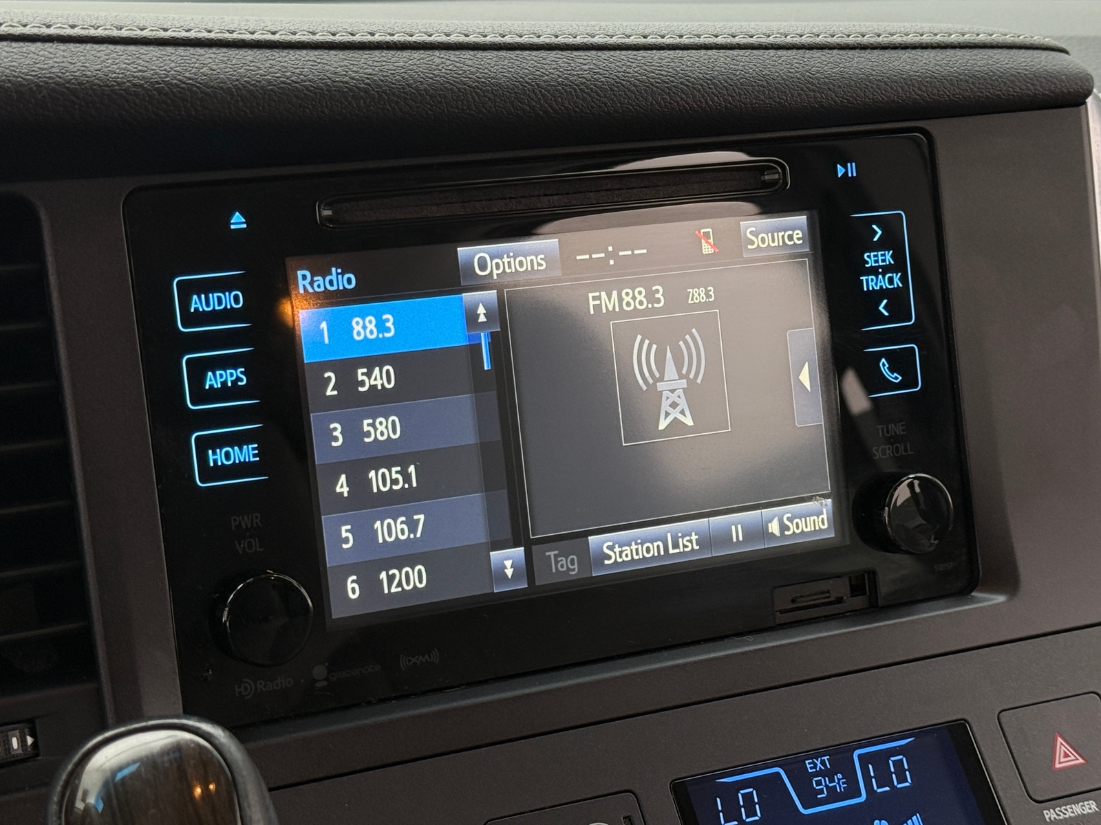 Thumbnail: 2017 Toyota Sienna - 3
