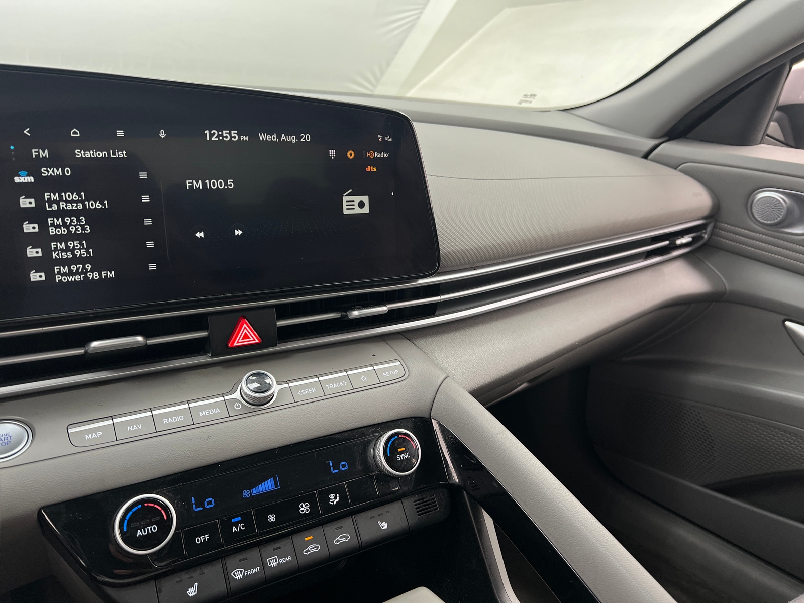 Thumbnail: 2023 Hyundai Elantra - 4