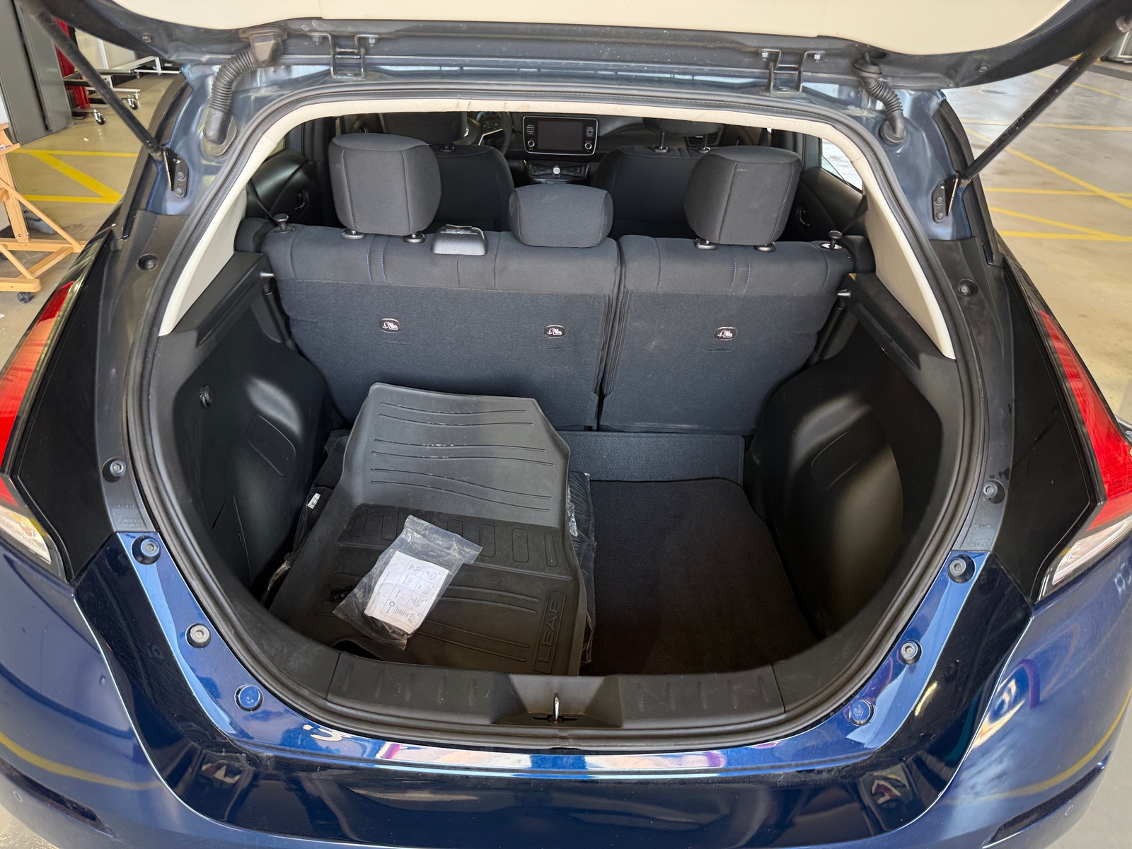 Thumbnail: 2024 Nissan Leaf - 7