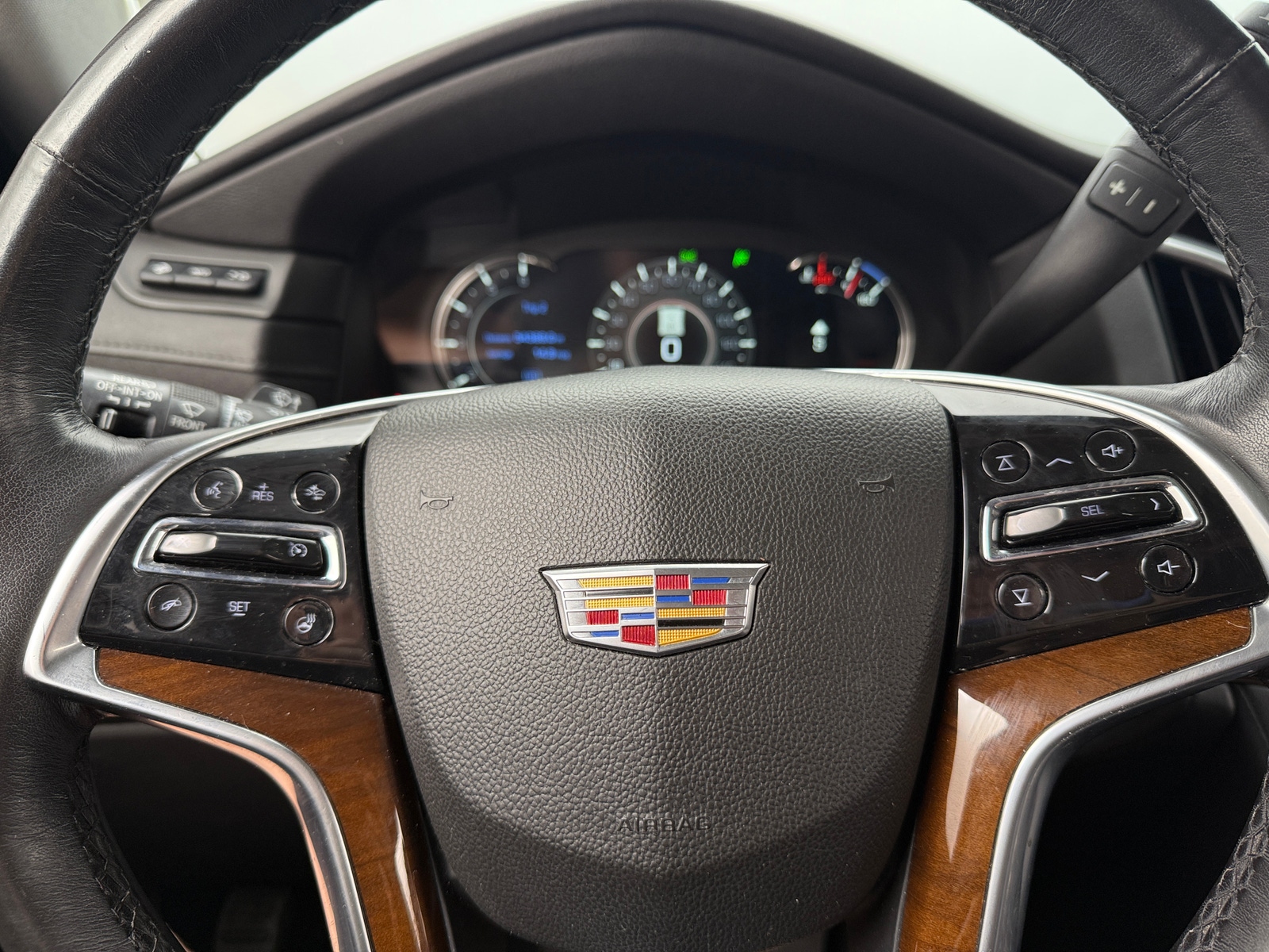 Thumbnail: 2020 Cadillac Escalade - 4