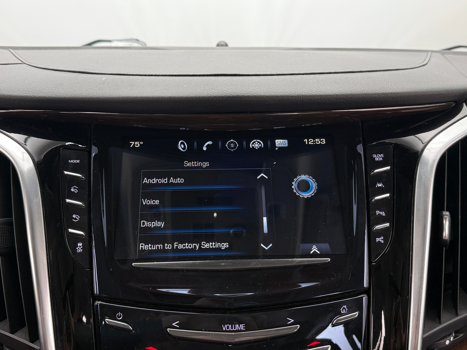 Thumbnail: 2020 Cadillac Escalade - 3