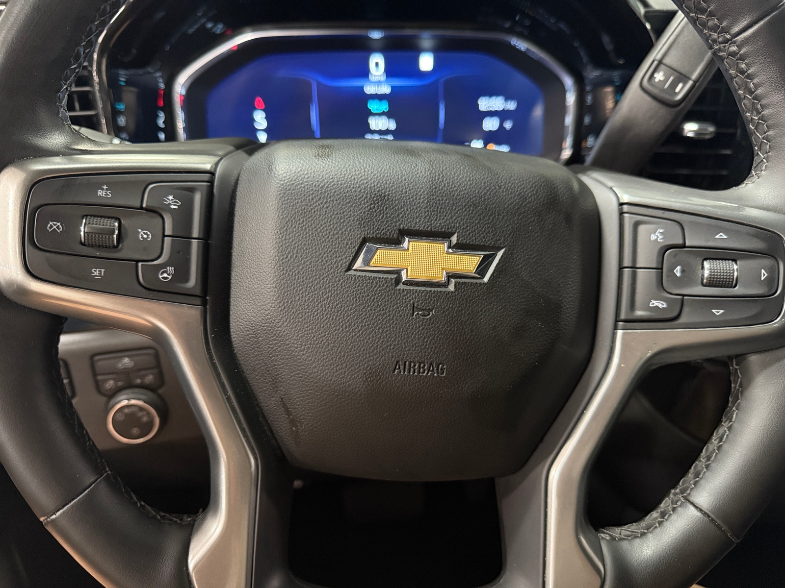 Thumbnail: 2023 Chevrolet Silverado 1500 - 5