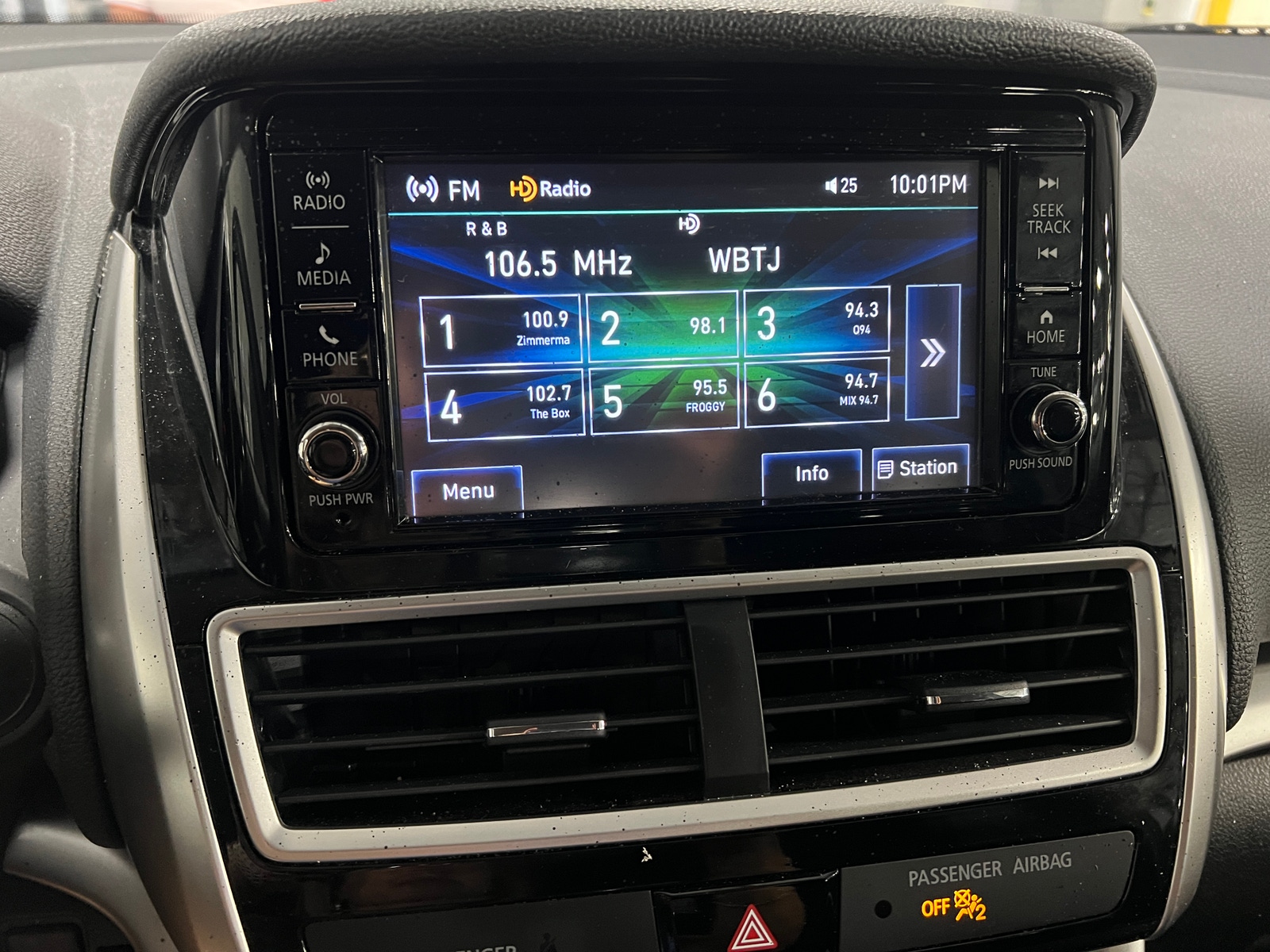 Thumbnail: 2019 Mitsubishi Eclipse Cross - 4
