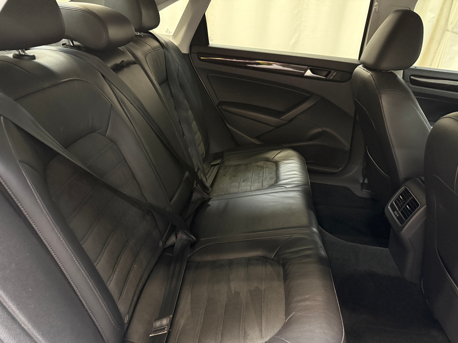Thumbnail: 2014 Volkswagen Passat - 5