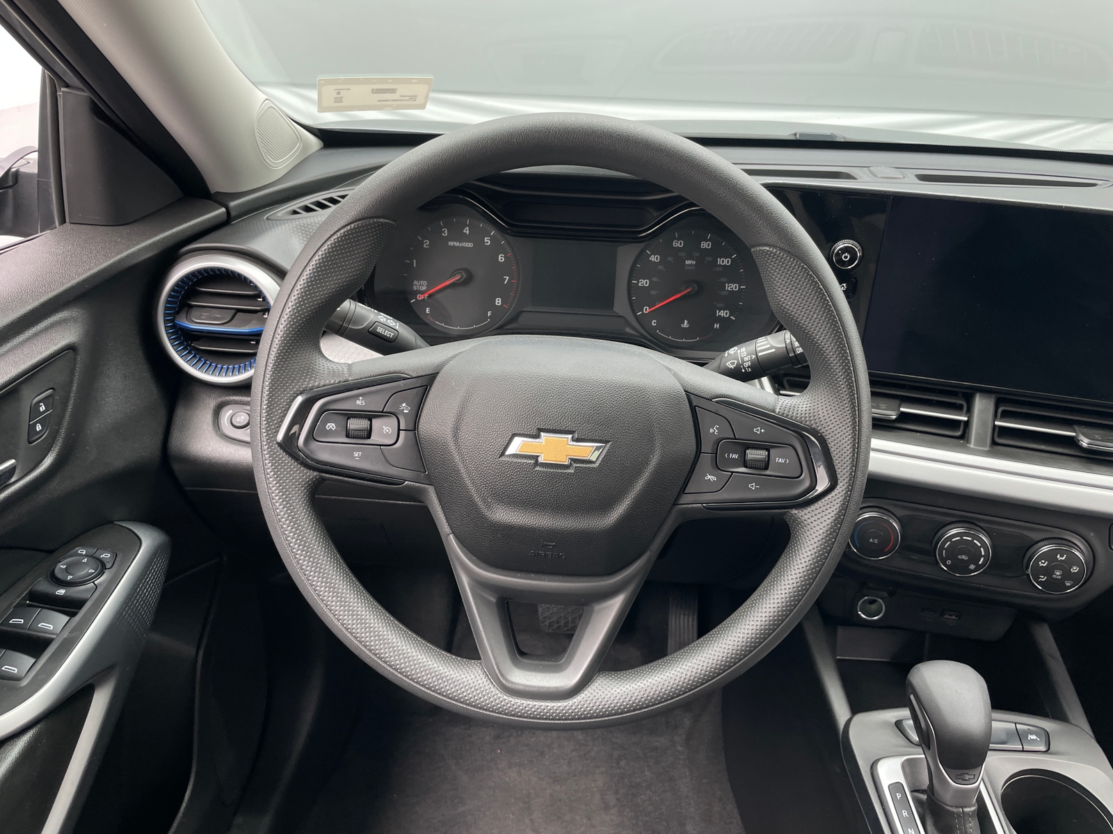 Thumbnail: 2025 Chevrolet Trax - 5